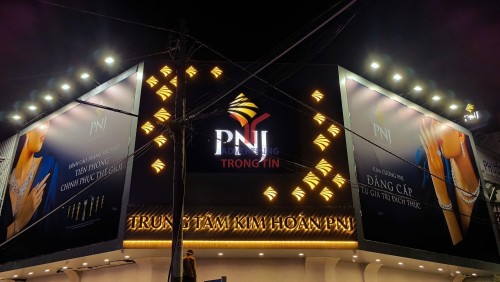 Thi công và bàn giao biển hiệu PNJ Hồng Ngự – Quảng Cáo Trọng Tín