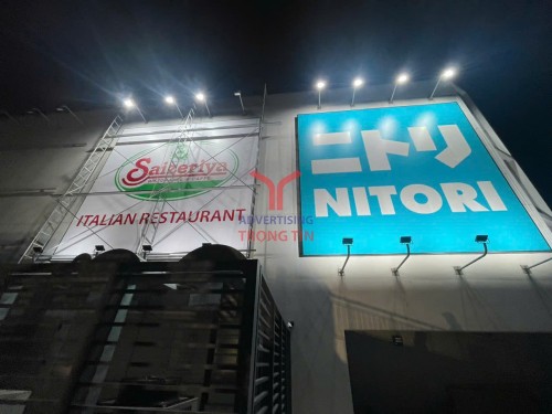 ⭐ Thi Công Biển Pano Khủng 8x8m: Khung Sắt Kiên Cố & Bạt 3M In UV